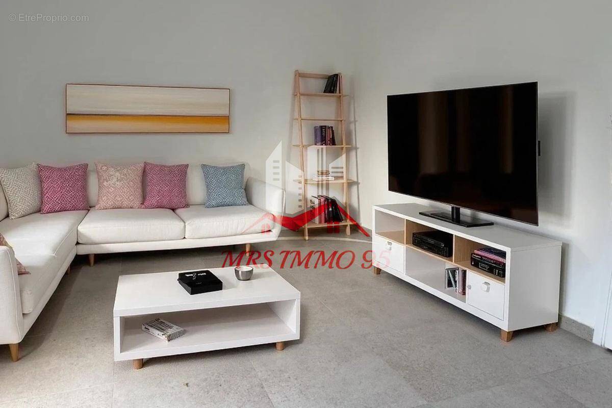 Appartement à SAINT-LEU-D'ESSERENT