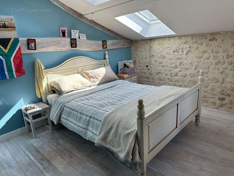 Maison à SALLES-LAVALETTE