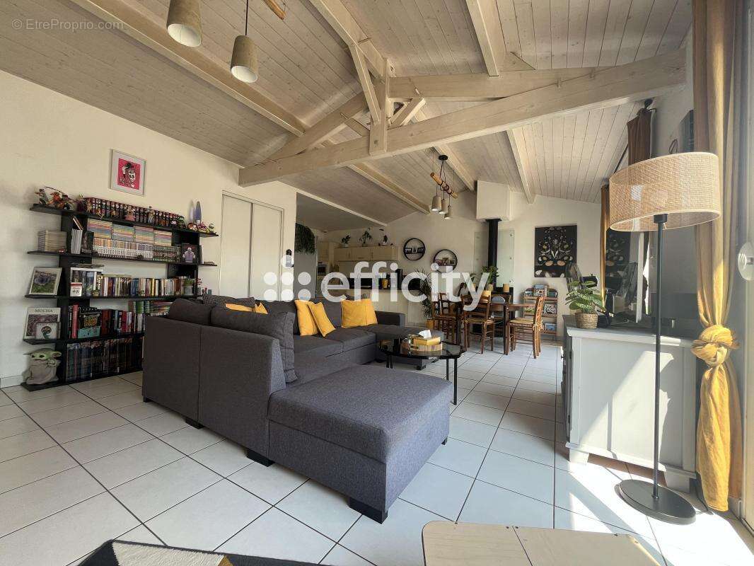 Maison 98 m² à Le Bois-Plage-En-Re  - photo 2