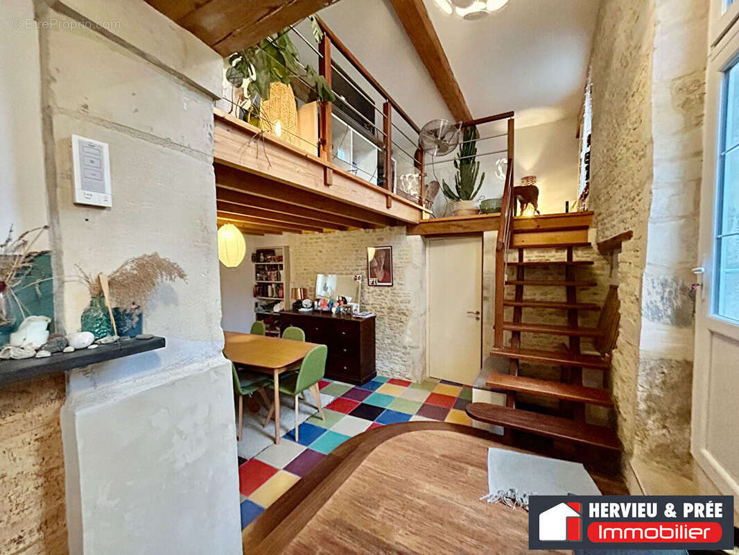 Maison à CRESSERONS