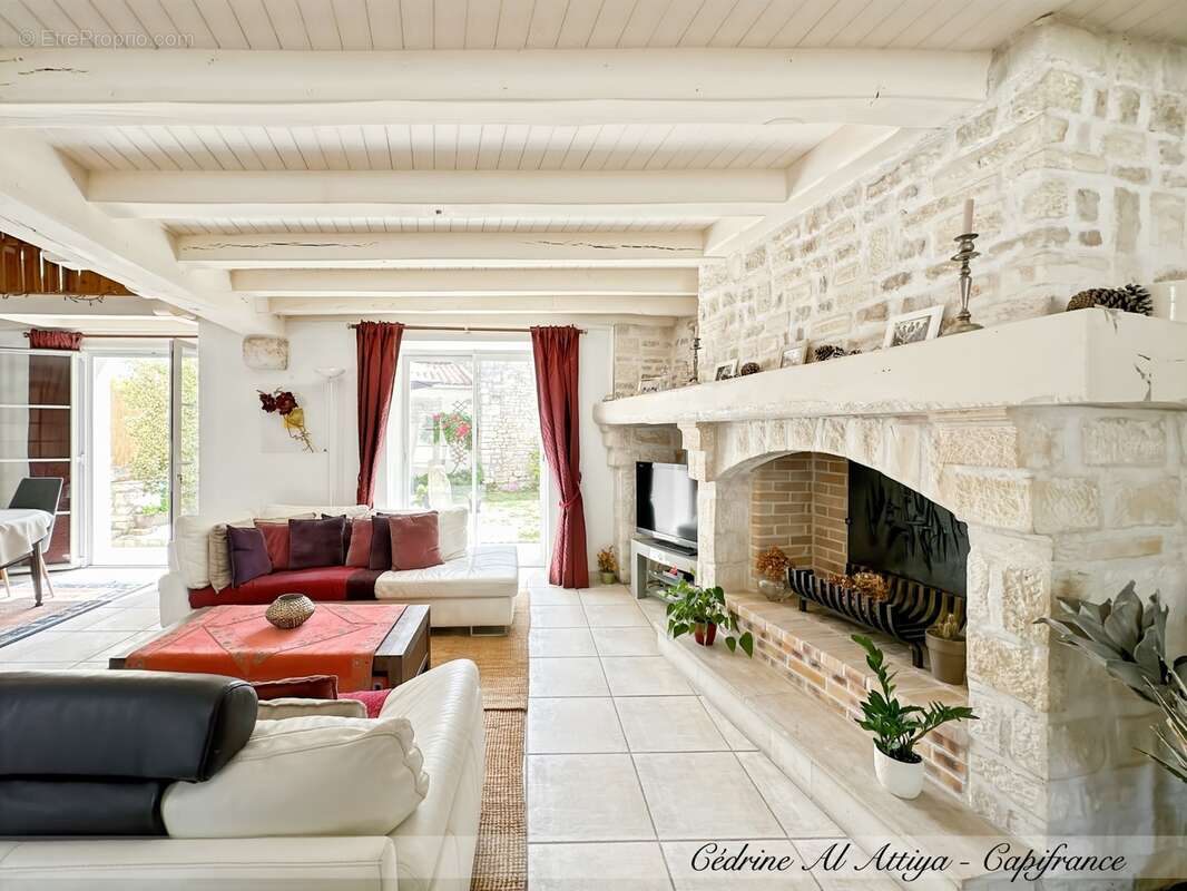 Propriété à vendre 318m2 habitables, 11 pièces, 7 chambres, parcelle de 1700m2 environ, jardin, garage, piscine, dépendances - photo 9
