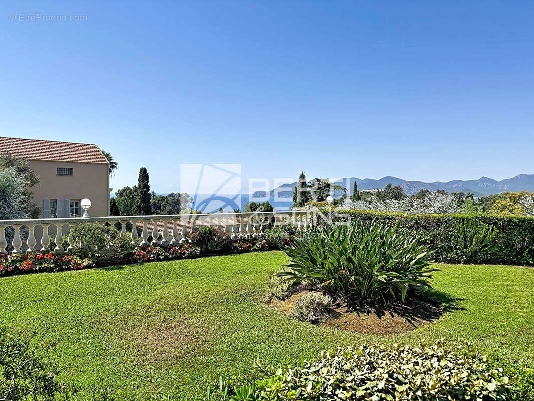 Vue mer et estrel - grand jardin - photo 2