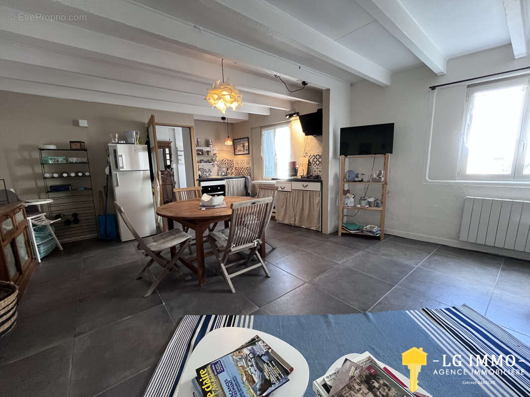 Maison à MORTAGNE-SUR-GIRONDE