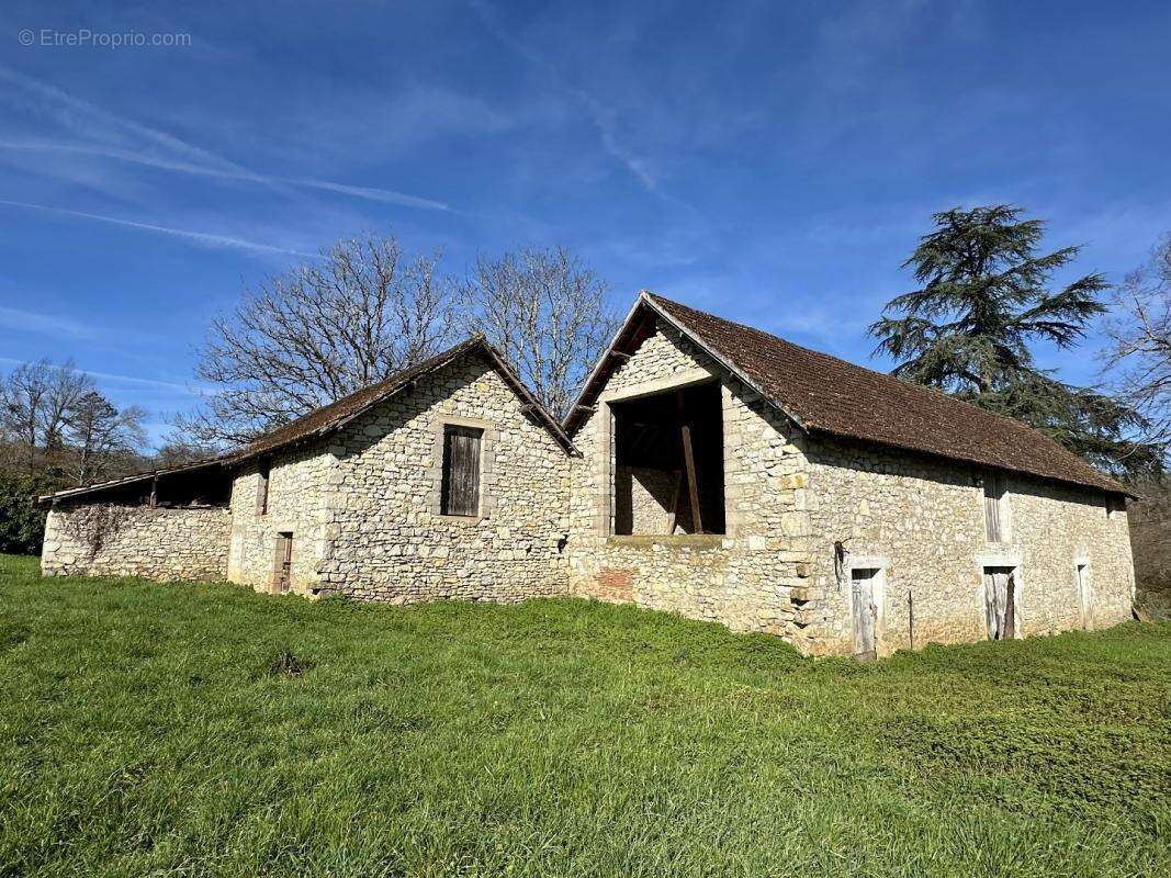 Maison à CREYSSE