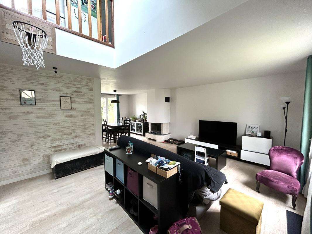 Maison à ROSNY-SUR-SEINE