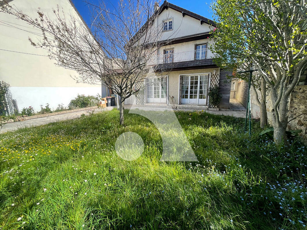 Maison à SUCY-EN-BRIE