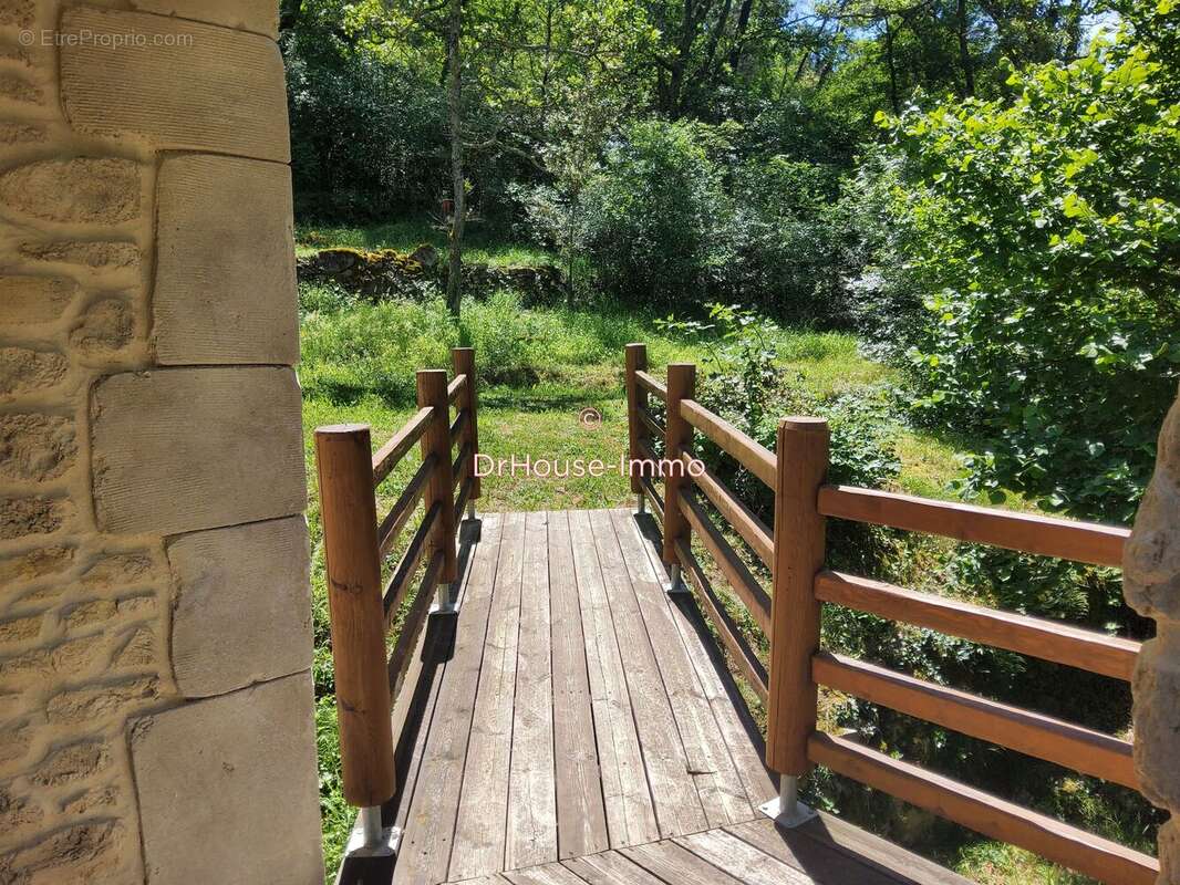 Maison à MOLIERES-SUR-CEZE