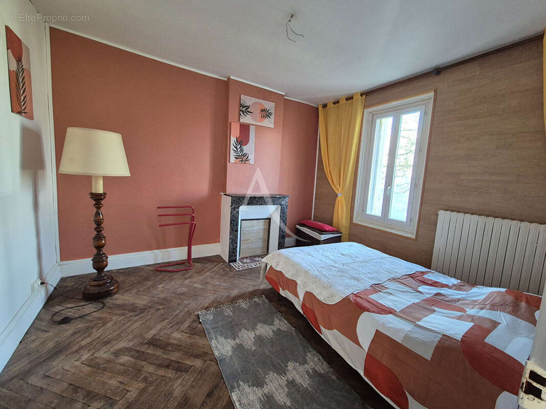 Maison à CHAMBOURG-SUR-INDRE