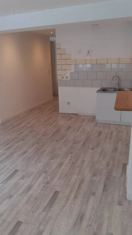 Appartement à SAINT-PIERRE-LE-MOUTIER