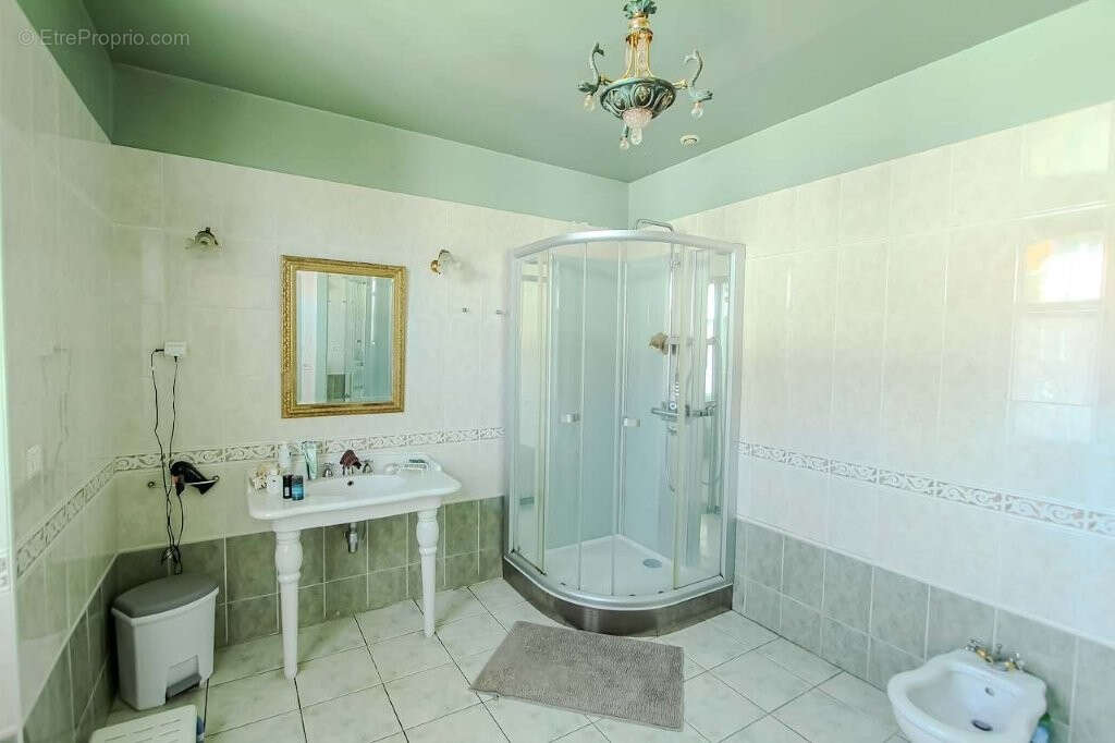 Élégant appartement T4 au coeur de Biarritz, à deux pas de la place Clémenceau - photo 4