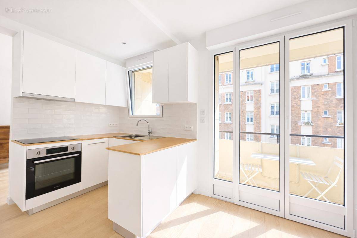 Appartement à PARIS-20E