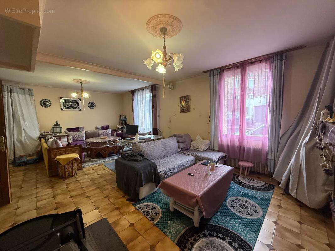 Maison à LA RICAMARIE