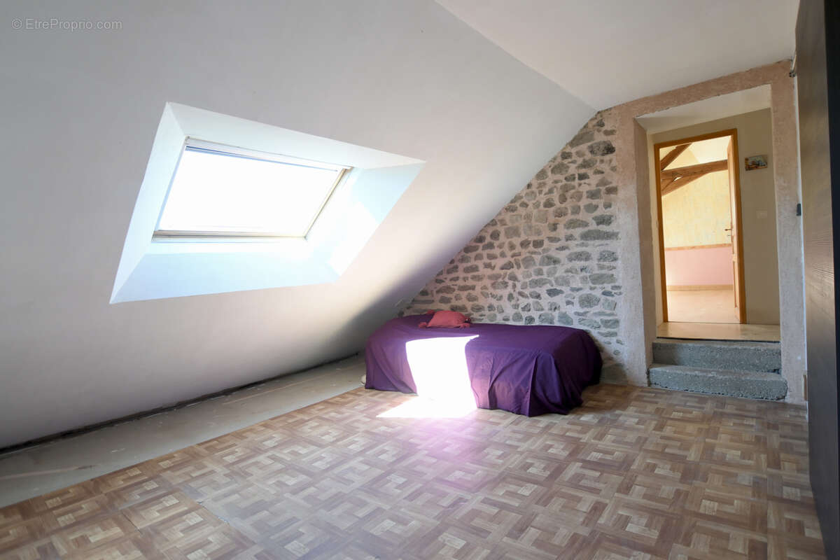 Maison à SAINT-GERMAIN-DES-CHAMPS