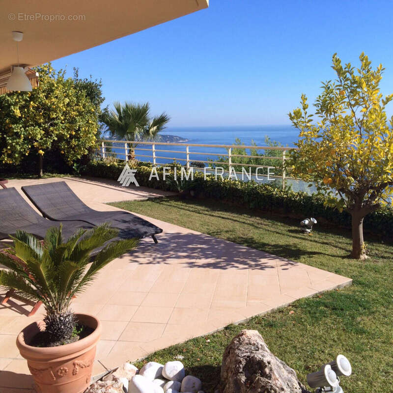 Appartement à BEAUSOLEIL