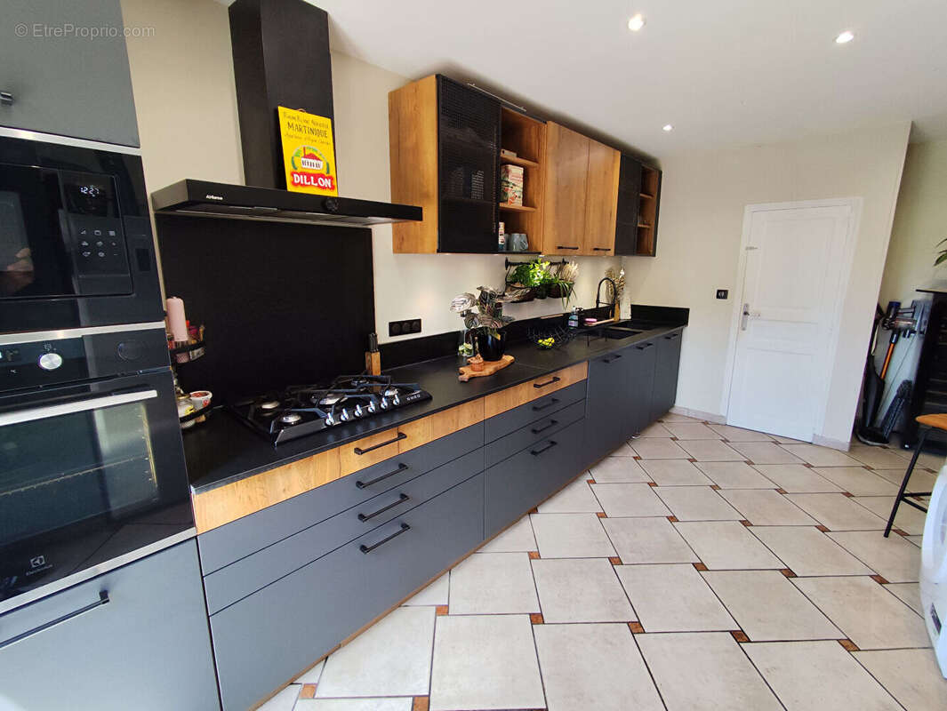 Maison à CUISE-LA-MOTTE