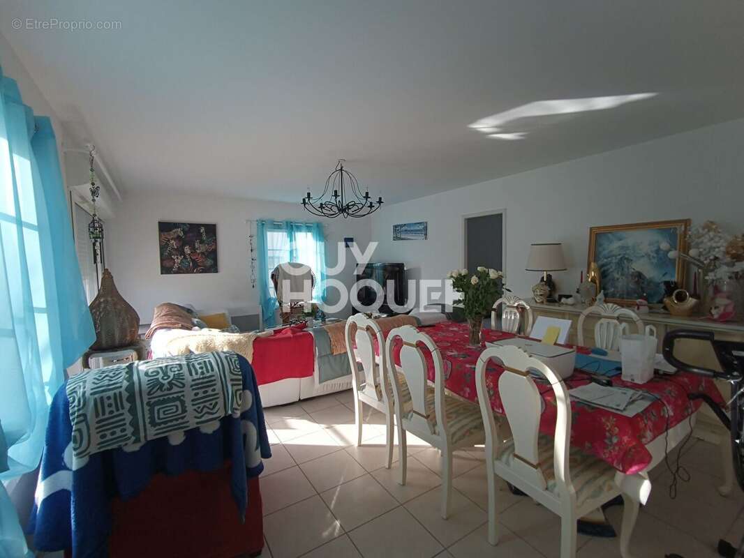Charmante Maison à Vendre à Saint Georges d'Oléron - Idéale pour Résidence Secondaire ! - photo 2