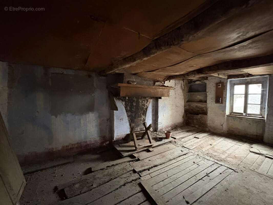 Maison à SAINT-AMANS-SOULT