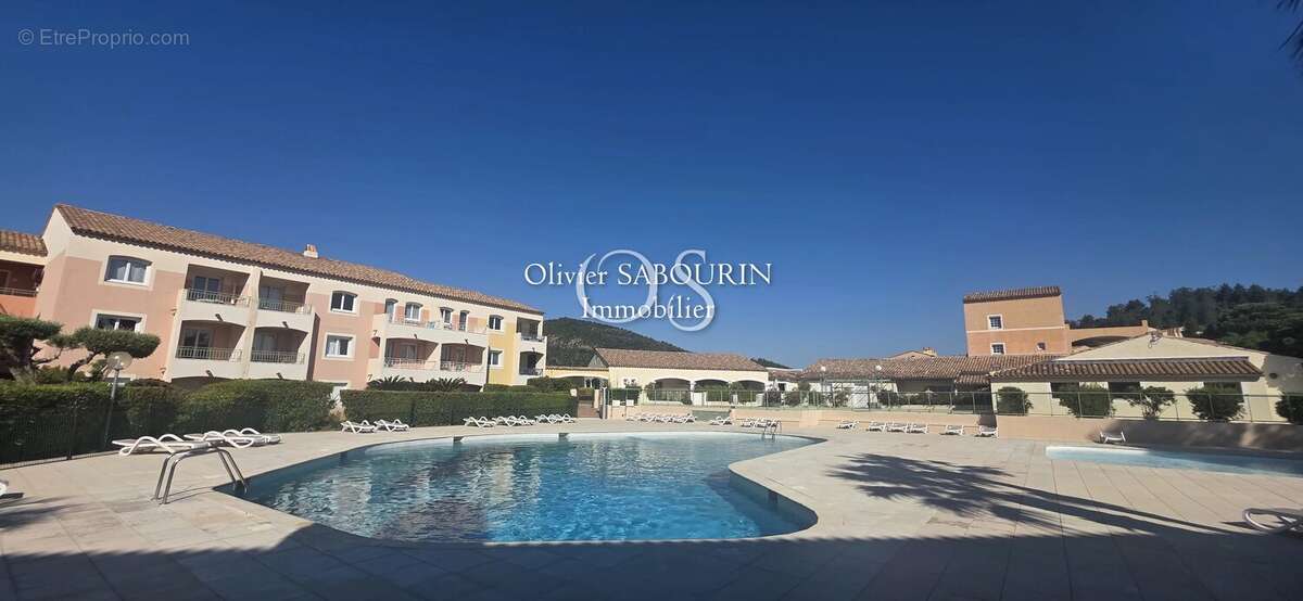 Appartement à ROQUEBRUNE-SUR-ARGENS