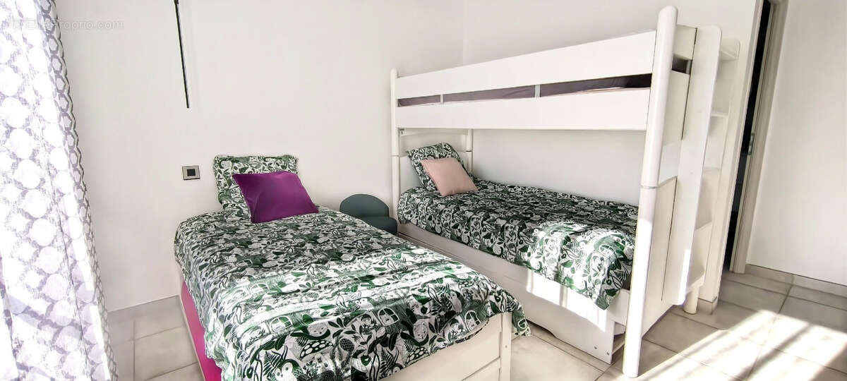 Maison à BAGNOLS-EN-FORET