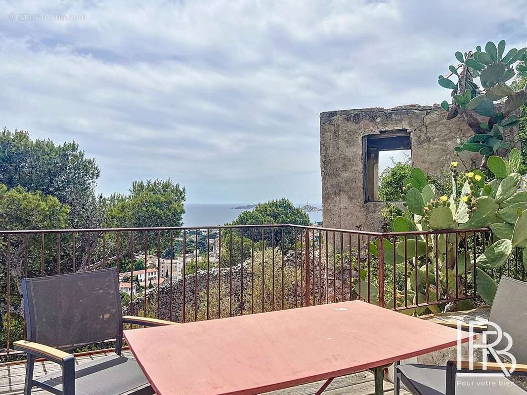 Maison à MARSEILLE-6E