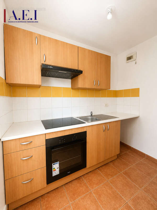 Appartement T2 avec terrasse et stationnement privatif - photo 6