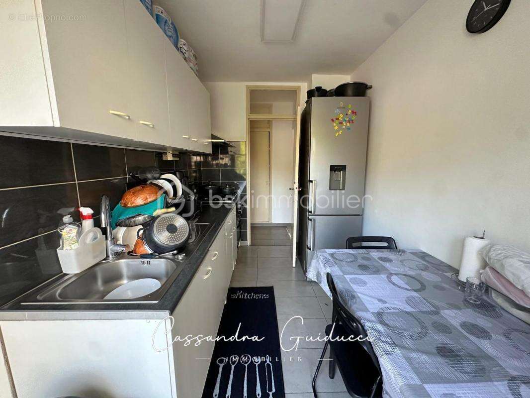 Appartement à MARSEILLE-1E