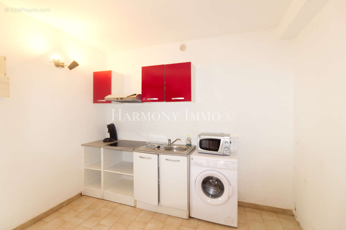 Appartement en rez de jardin au calme à Porto avec terrasse. - photo 3