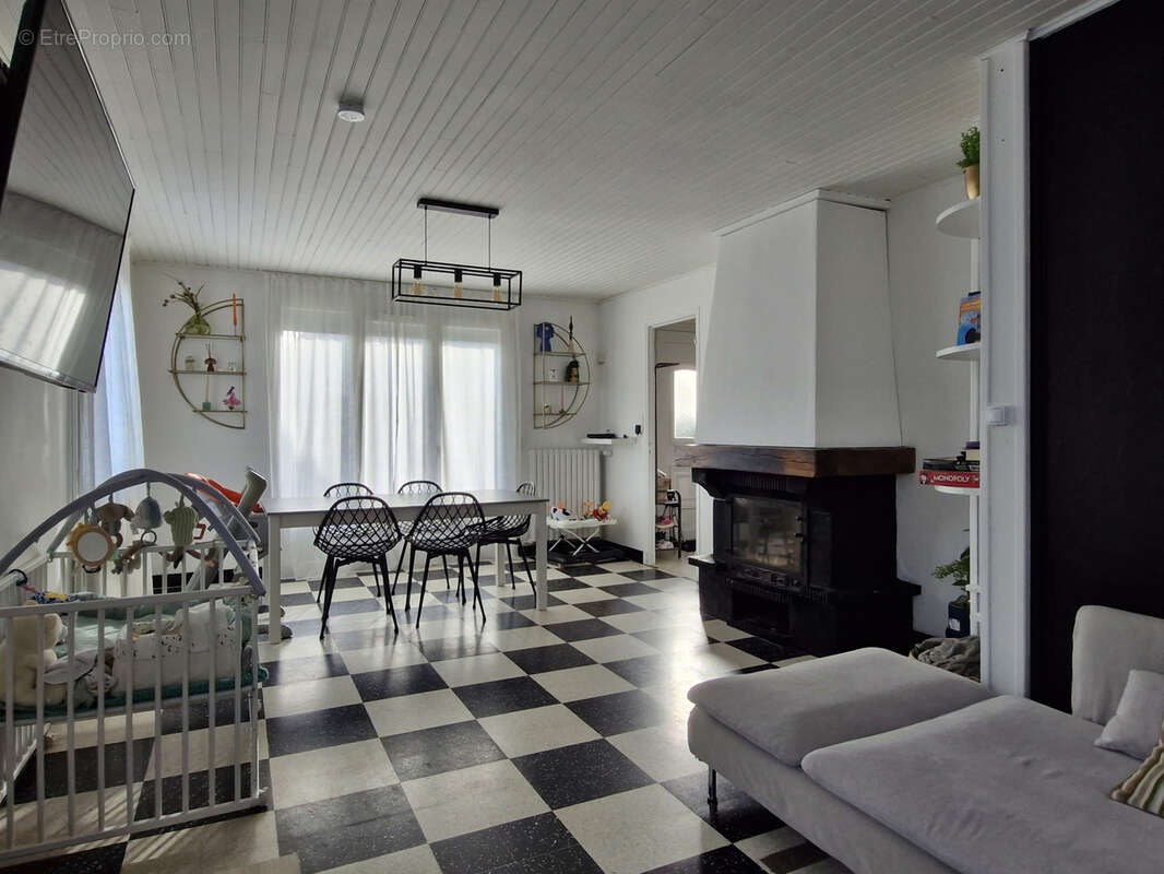 Maison à SACY-LE-GRAND