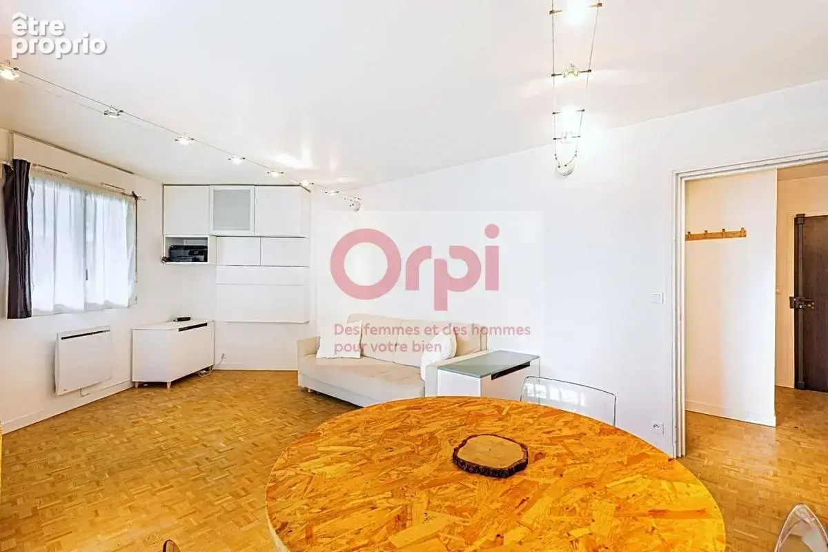 ISSY MAIRIE - Appartement 2 pièces 55 m² - balcon - cave - parking - photo 4