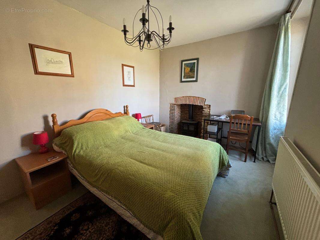 Maison à JUIGNE-DES-MOUTIERS