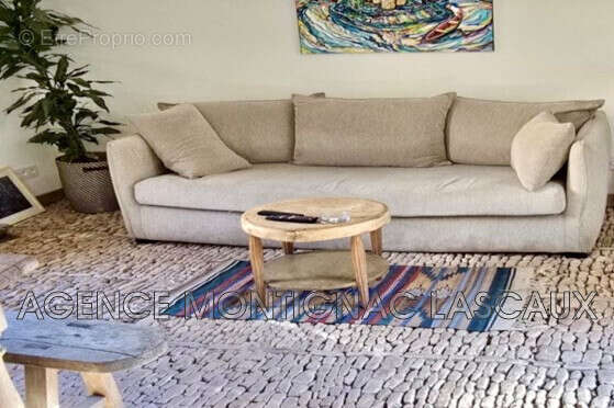 Maison à SAINT-LEON-SUR-VEZERE