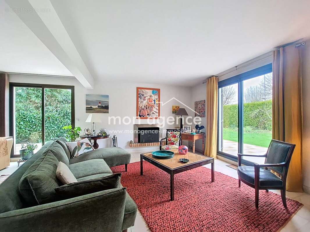 Maison à FRANQUEVILLE-SAINT-PIERRE