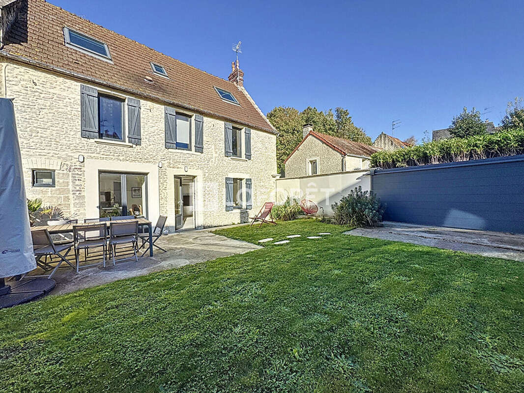 Maison à BIEVILLE-BEUVILLE