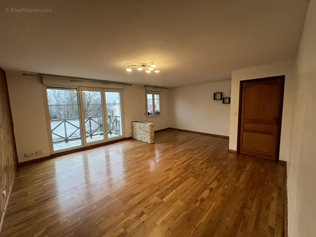 Appartement à SAINT-BRICE-SOUS-FORET