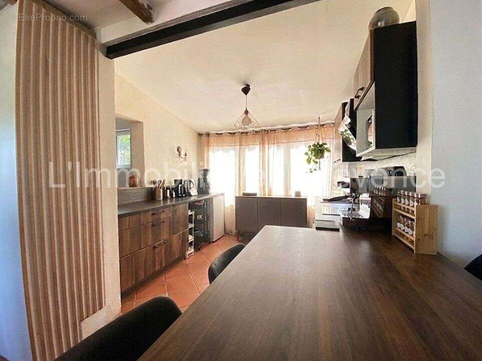 Maison 140 m² à Marseille-11e  - photo 6