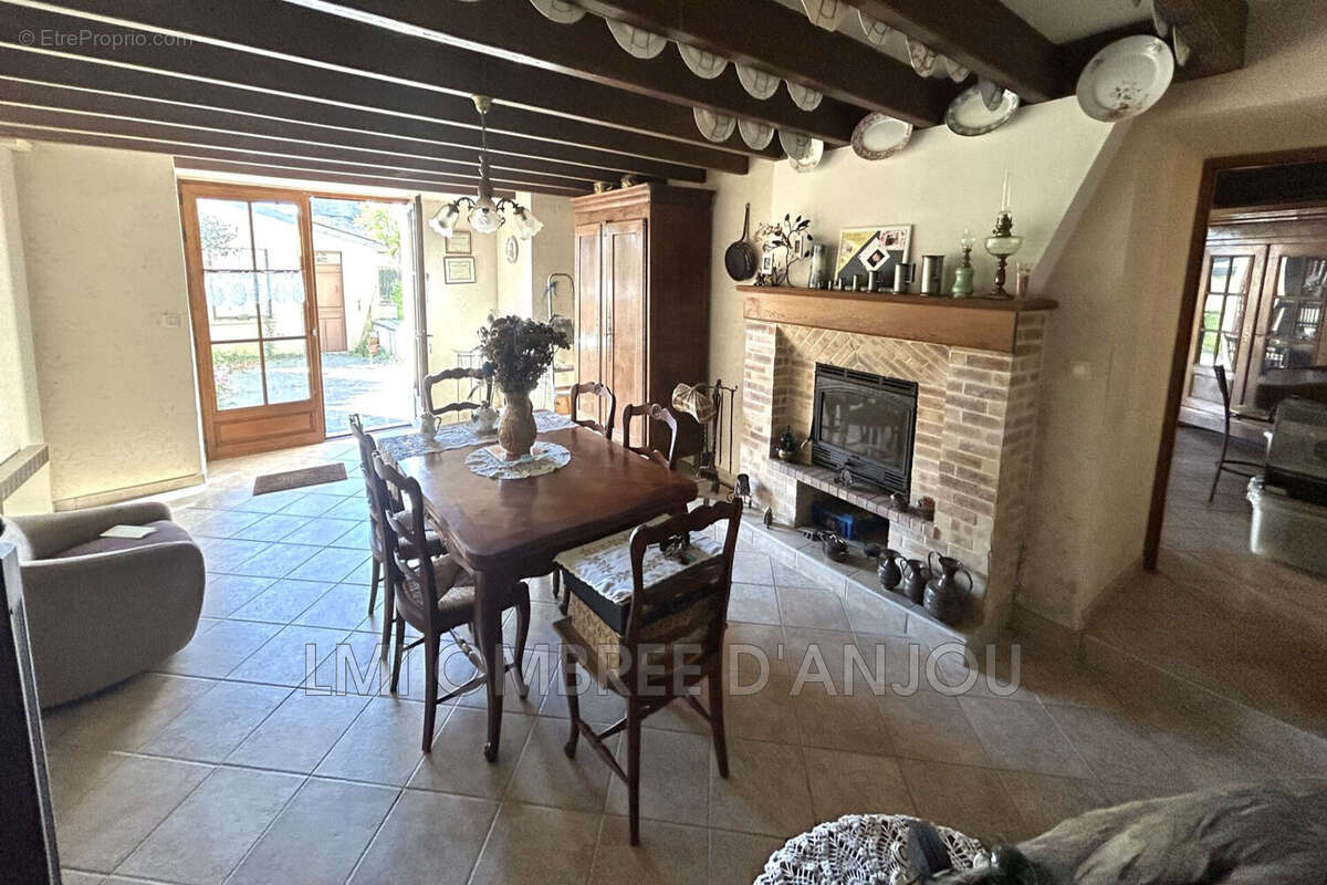 Maison 136 m² à Juigne-Des-Moutiers  - photo 4