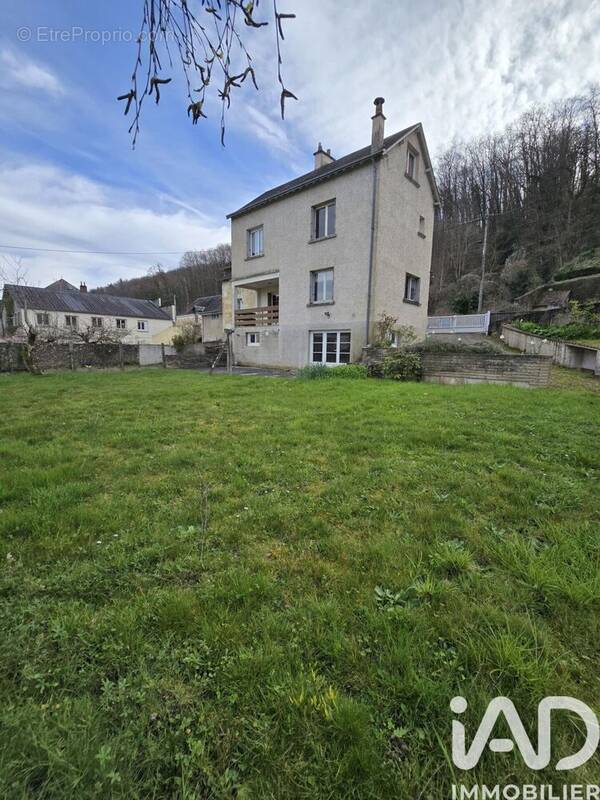 Photo 1 - Maison à LA CHARTRE-SUR-LE-LOIR