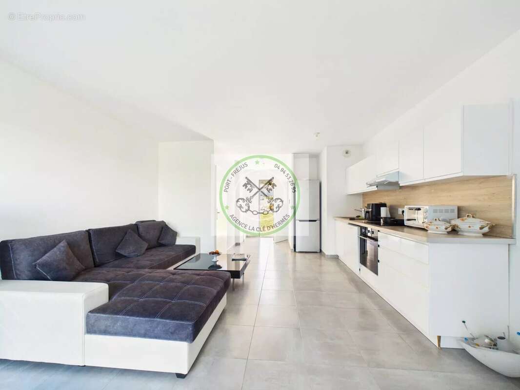 Maison à ROQUEBRUNE-SUR-ARGENS