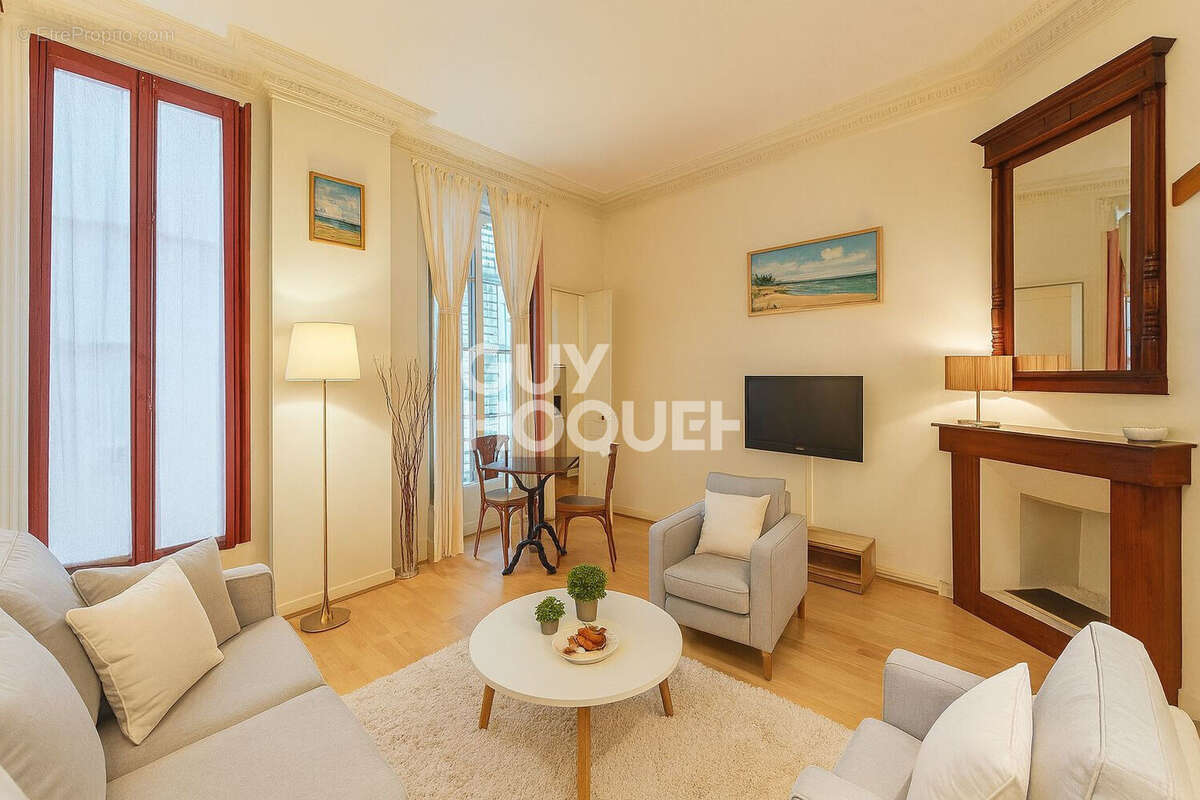 Appartement à PARIS-6E