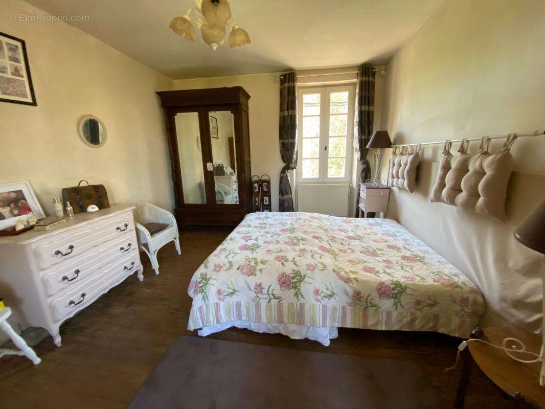 Maison à SAINTE-ALVERE