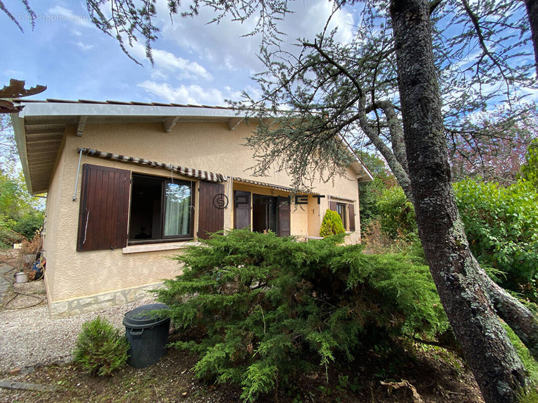 Maison à COUTRAS