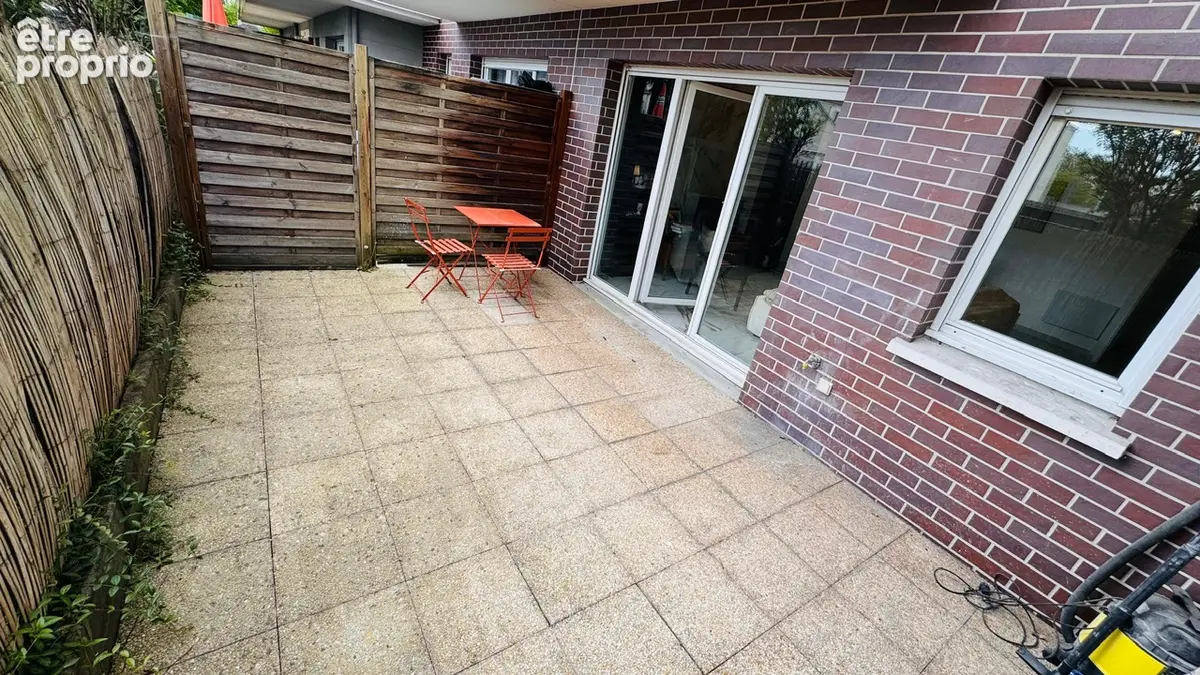 Gare à 3 min - beau 3p avec terrasse et parking - photo 4