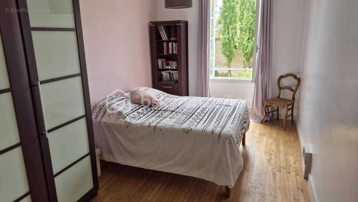 Maison à MAUZE-SUR-LE-MIGNON