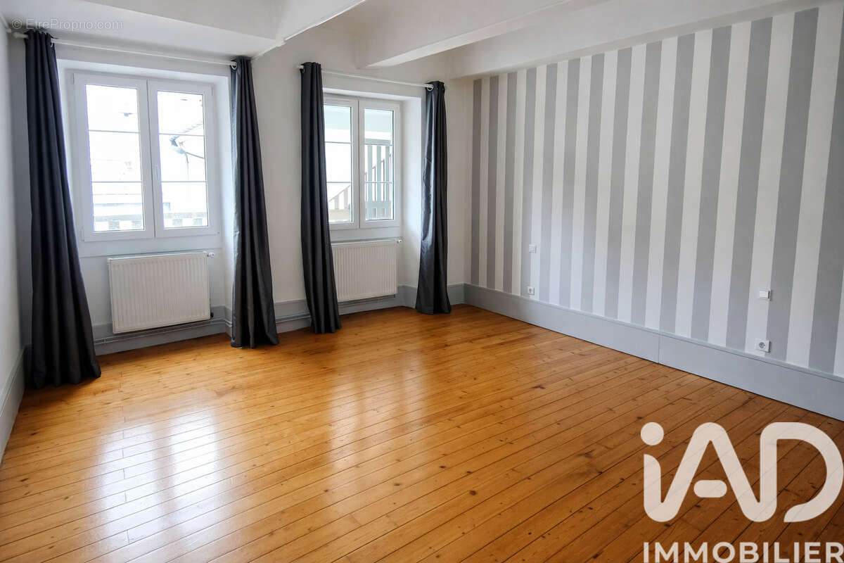 Photo 7 - Appartement à LONS-LE-SAUNIER