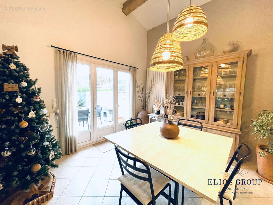 Maison à NANS-LES-PINS