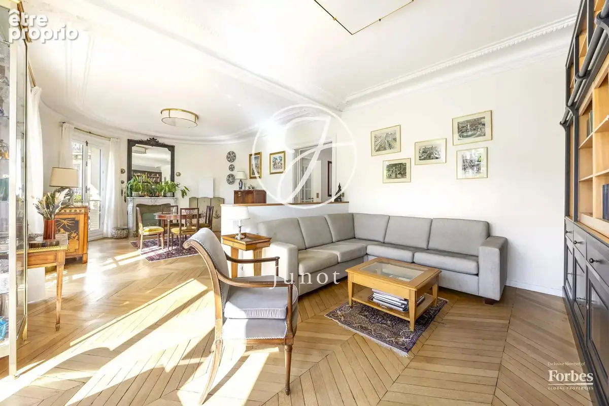 Paris 7e - GROS CAILLOU / BOSQUET - Appartement - 4 pièces - 106,21m² Carrez - 107,47m² au sol - 2 chambres - Vues sur monument - photo 5