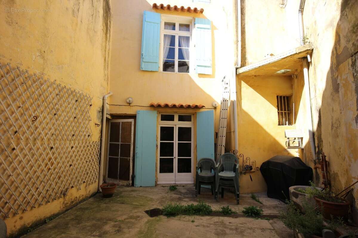 Maison à NISSAN-LEZ-ENSERUNE