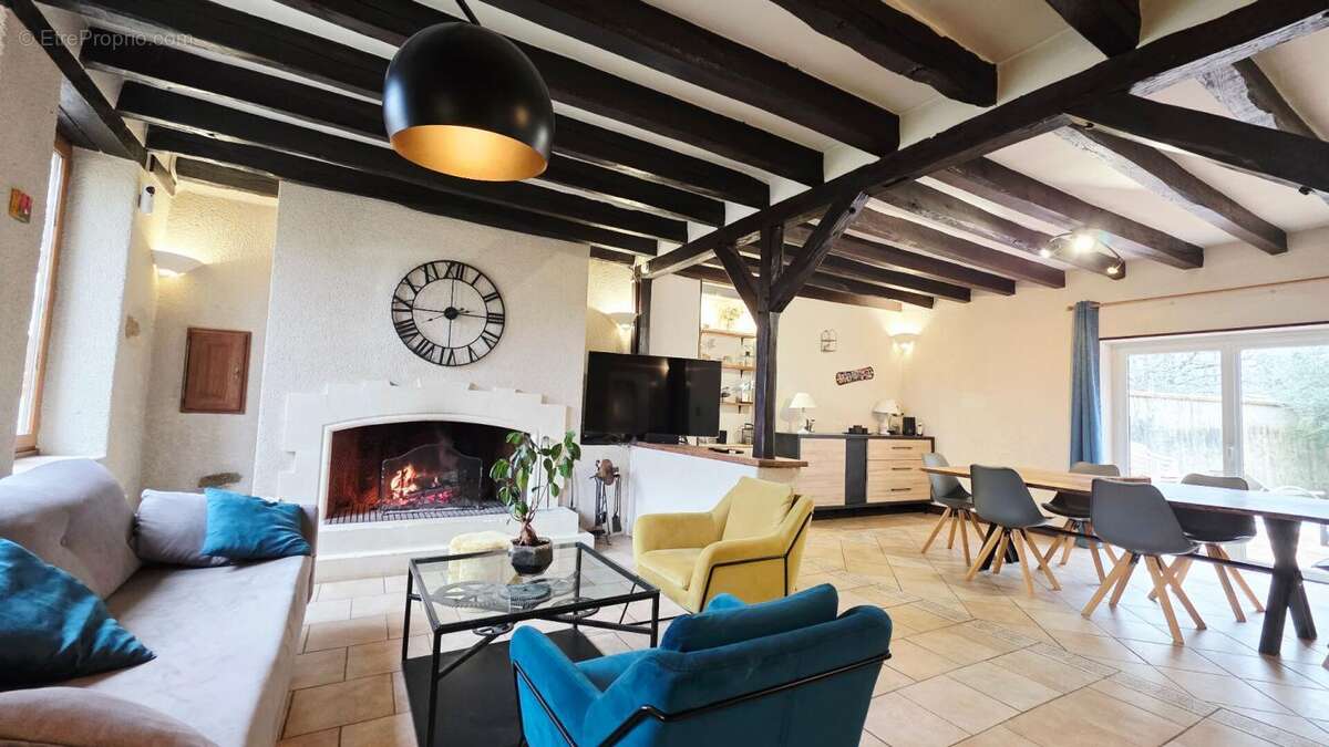 Maison à VASSELAY