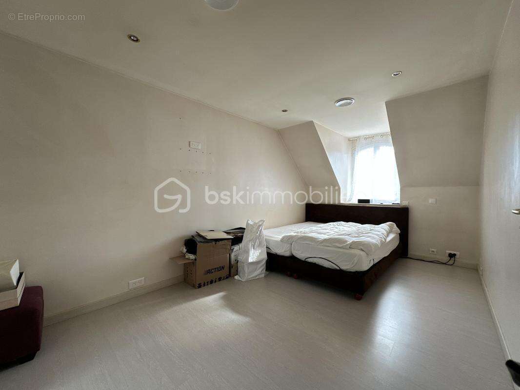 Maison à SOISY-SUR-SEINE