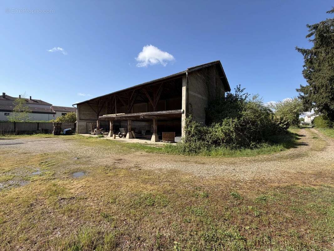 Appartement à CHALEINS